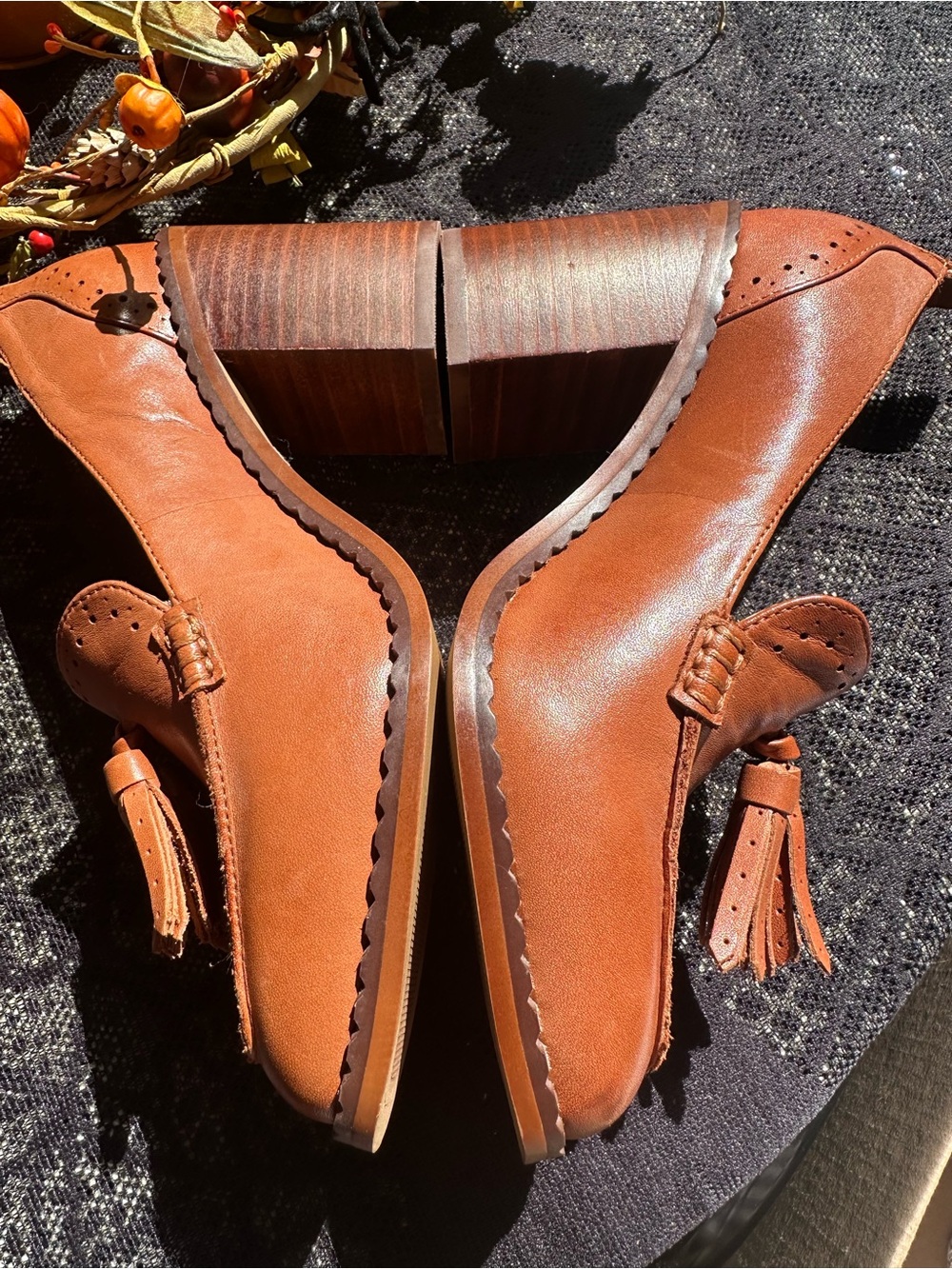 Vince Camuto Tan Leather Tassel Block Heel Loafers NWOT - Picture 3 of 11